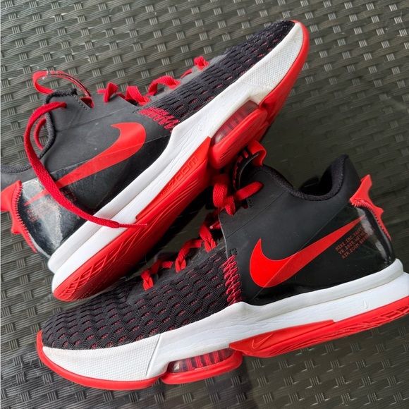 Nike LeBron Witness 8 VIII Faze Men’s Size 11 Black and Red Basketball Shoes - Picture 1 of 6